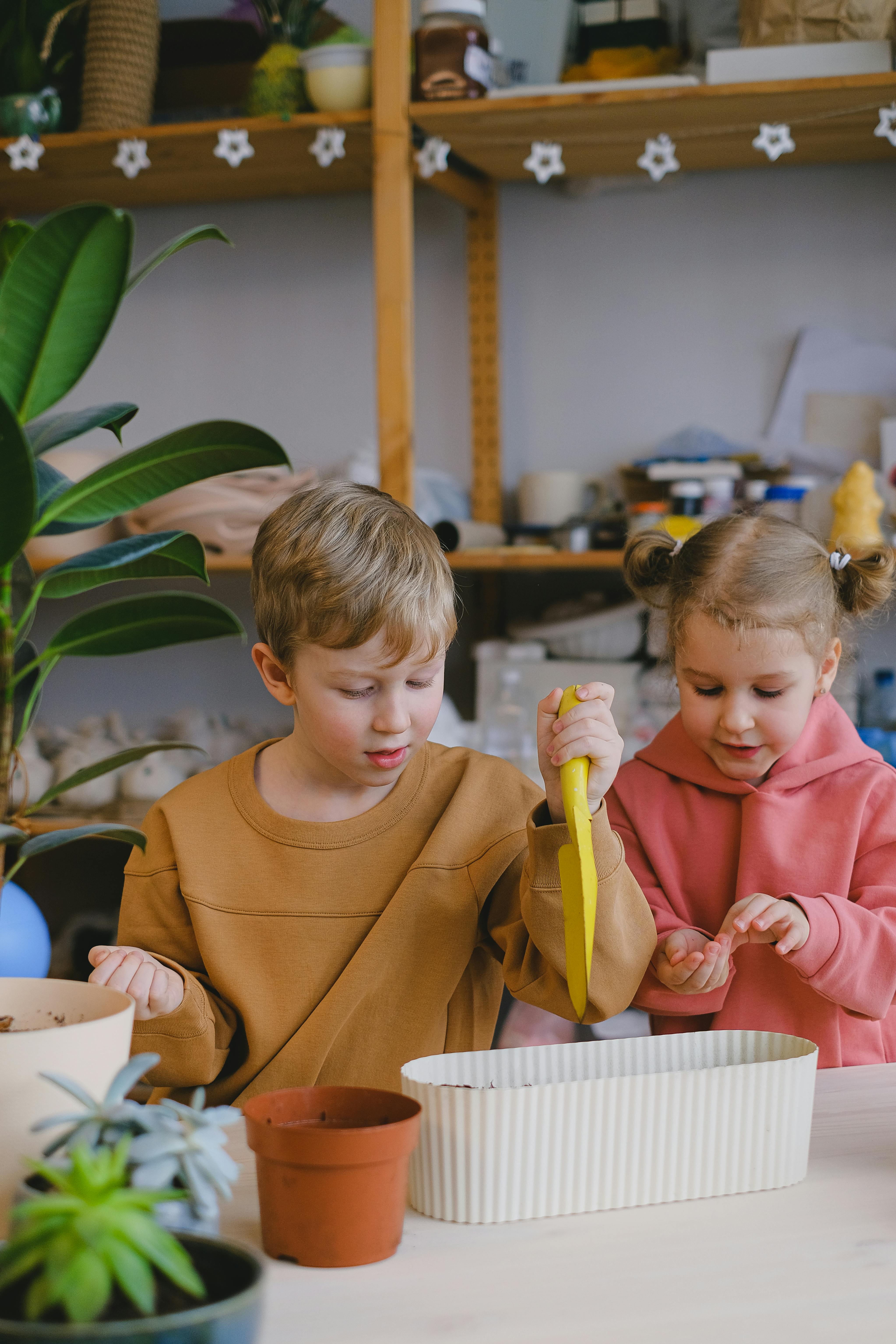 children volunteering